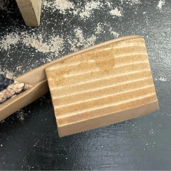 Gibson Latimer Goat Leather Snake Print Slip-On Mules Block Heel Office Chic 6.5 - Picture 3 of 9